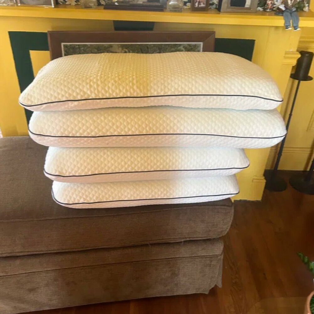 Firm density memory foam pillow